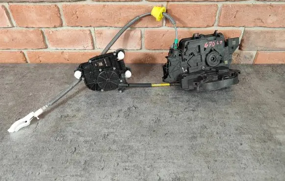 BMW 7 G70 Rear door lock 7932203 9451851 512212S