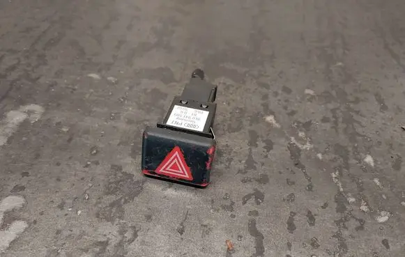 Audi A4 S4 B6 8E 8H Hazard light switch 8E0941509