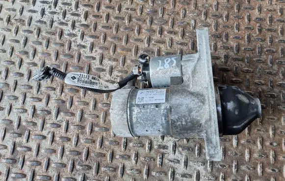 Nissan X-Trail T32 Starter motor 23300BV80A