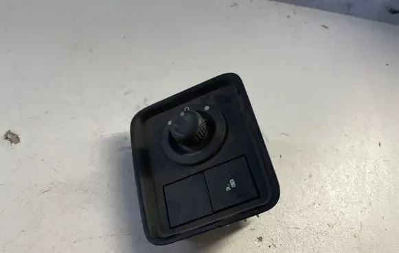 Dacia Dokker Wing mirror switch 681632296r