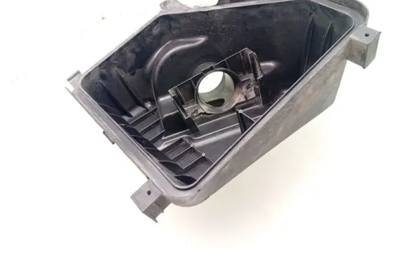 Toyota Auris 150 Air filter box 60317LS