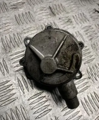 Audi A6 S6 C5 4B Vacuum pump 059145100B