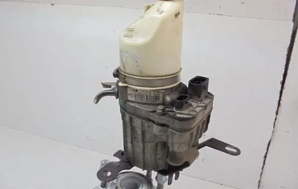 Opel Astra H Power steering pump 13192897