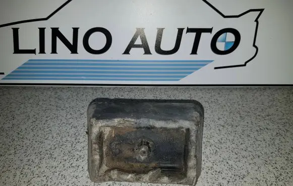 BMW 7 E65 E66 Jacking socket point 8268885