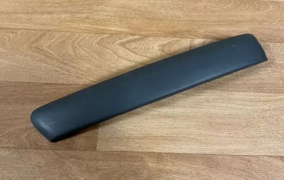 Ford Focus Front bumper splitter molding 4M5117E909AF