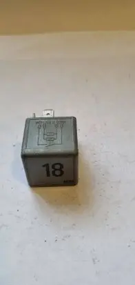 Volkswagen PASSAT B3 Other relay 191937503