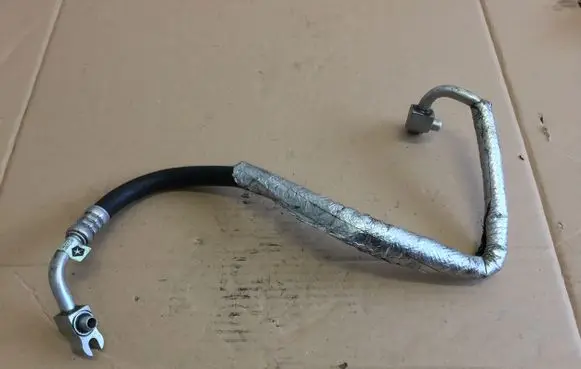 Chrysler Pacifica Air conditioning (A/C) pipe/hose 68227756AB
