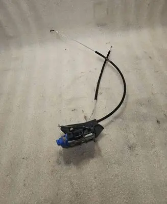 Audi A8 S8 D2 4D Rear door lock 4D0839016D