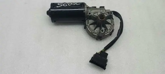 Mercedes-Benz S W220 Wiper motor 0390241435