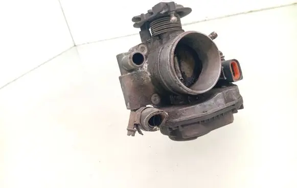 Audi A4 S4 B5 8D Throttle valve 058133063