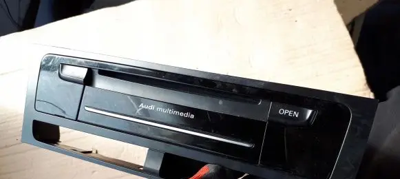 Audi A4 S4 B8 8K MMI control unit 8R1035746B