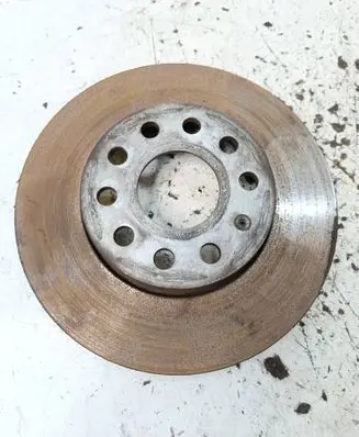 Volkswagen Golf VII Front brake disc
