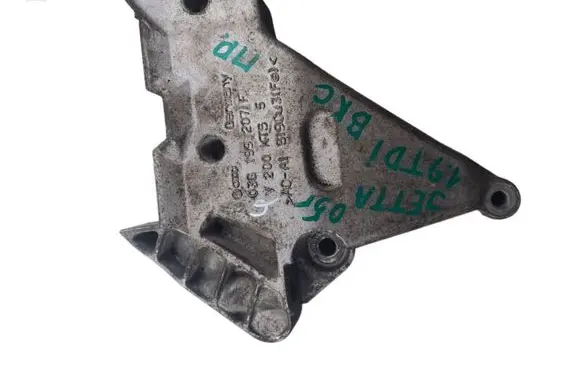 Volkswagen Jetta V Engine mounting bracket 03G199207F