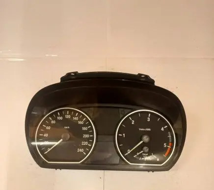 BMW 1 E81 E87 Speedometer (instrument cluster) 9166821 102495284 170121228