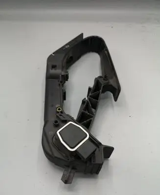 Mercedes-Benz E W211 Accelerator throttle pedal A2113000704