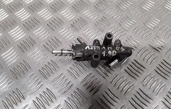 Opel Astra H Fuel main line pipe 000552033450