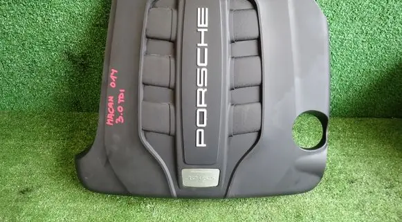 Porsche Macan (95B) Engine cover (trim) 95B103925A