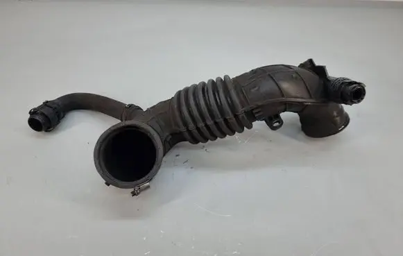 BMW 5 F10 F11 Intercooler hose/pipe