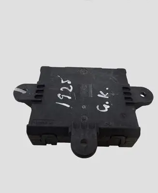 Volvo V70 Door control unit/module 10057280 10057889 1002299901