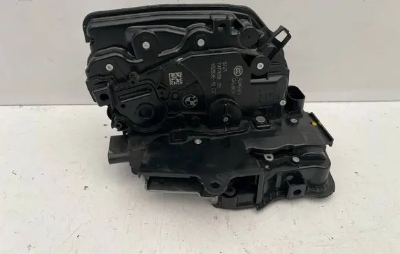 BMW 5 G30 G31 G38 Front door lock 7477699