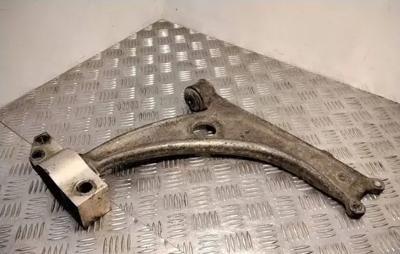 Volkswagen PASSAT B6 Front lower control arm/wishbone 3C0407153B
