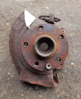 Volkswagen Transporter - Caravelle T4 Front wheel hub spindle knuckle