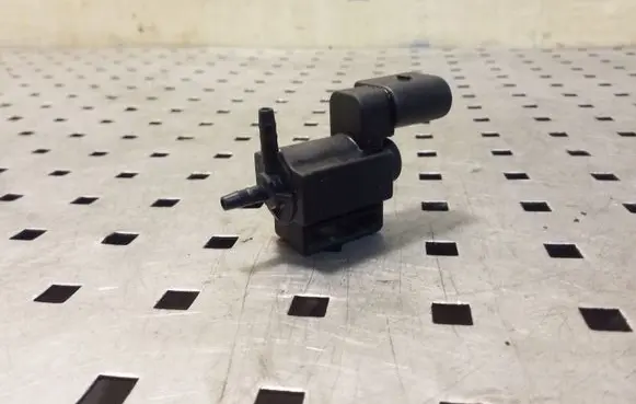 Skoda Yeti (5L) Turbo solenoid valve 037906283C