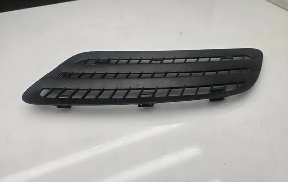 Mercedes-Benz Sprinter W907 W910 Bonnet/hood grill A9108360000