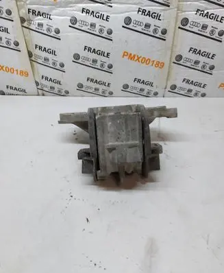 Peugeot 407 Engine mount bracket 326b95