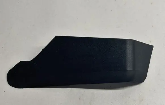 Dodge Challenger Rear/tail light trim molding 68175183 66592