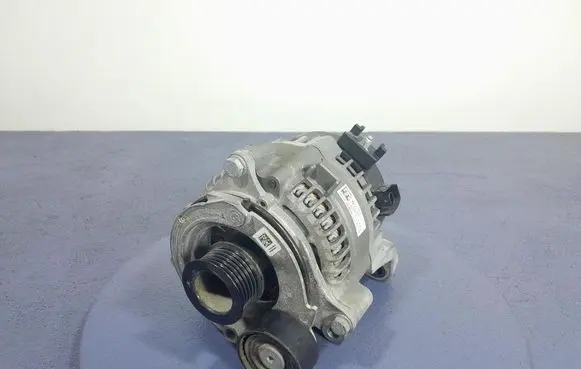 BMW X3 E83 Generator/alternator 8634167