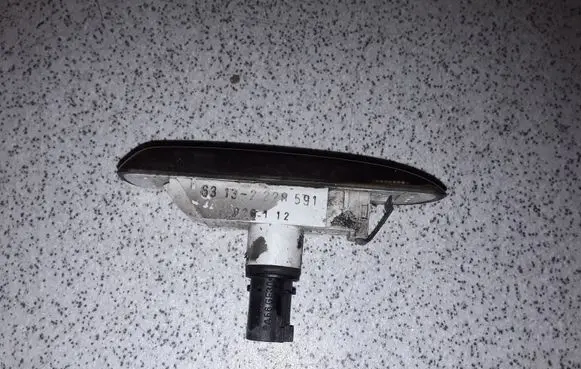 BMW 3 E46 Front fender indicator light 63132228591 2228591