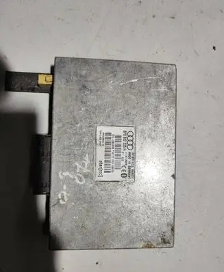 Audi A4 S4 B7 8E 8H Bluetooth control unit module 8P0862335H