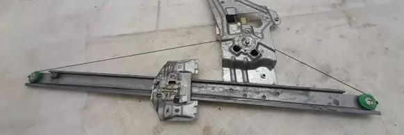 Mercedes-Benz Sprinter W906 Front door window regulator with motor A9067200046