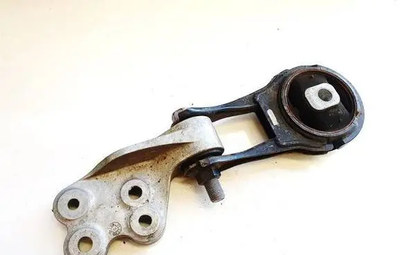 Engine mount bracket