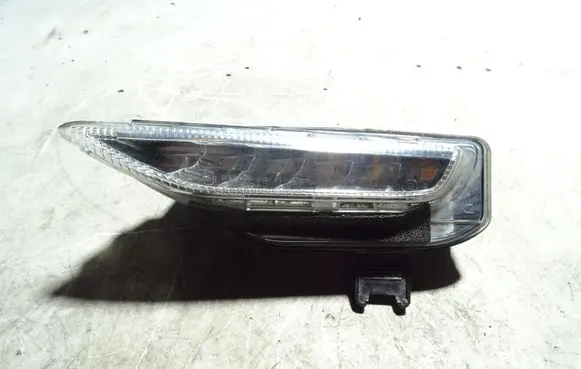 Infiniti Q50 Front indicator light