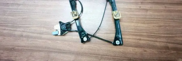 Seat Toledo IV (NH) Front door window regulator with motor 5JA959802H