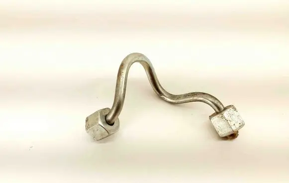 Fuel injector supply line/pipe