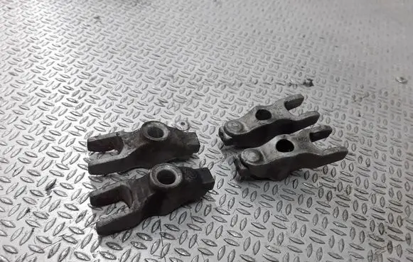 Opel Vectra C Fuel Injector clamp holder