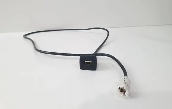 Mercedes-Benz A W176 USB socket connector A1178200315