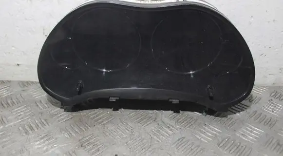 Toyota Avensis T250 Speedometer (instrument cluster) 8380005630
