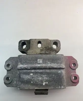 Volkswagen Caddy Engine mount bracket 1K0199555 1K0199555M