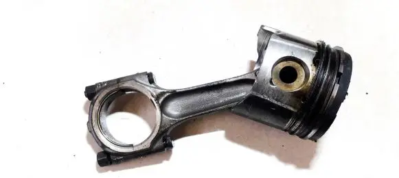 Citroen Xsara Picasso Piston with connecting rod