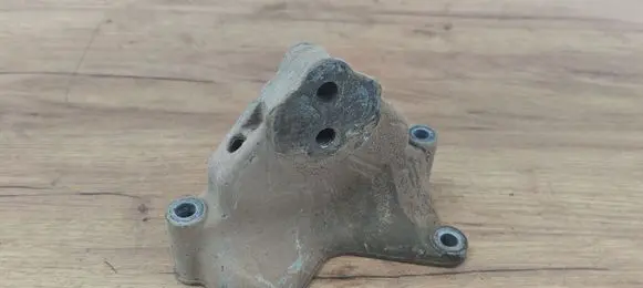 Volkswagen Touareg I Gearbox mounting bracket 7L0399649