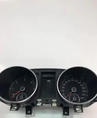 Volkswagen Golf VI Speedometer (instrument cluster) 5K0920872A