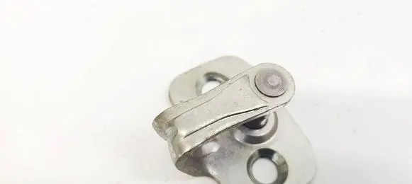 Chevrolet Captiva Front door lock loop/hook striker 20777165