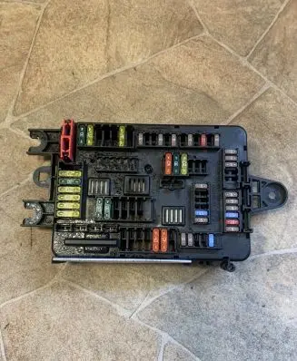 BMW 1 F20 F21 Fuse module 9337881