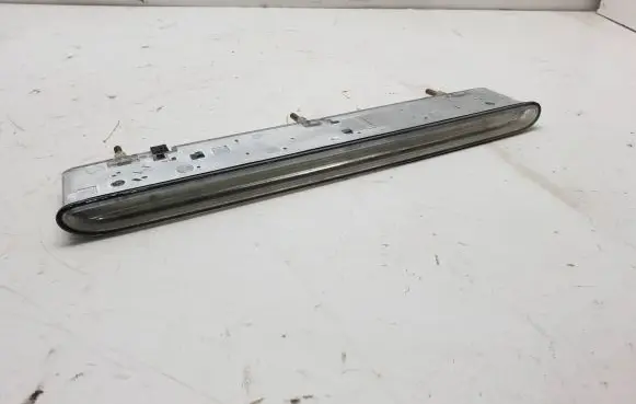 BMW 3 E46 Third/center stoplight 6917611 28610004