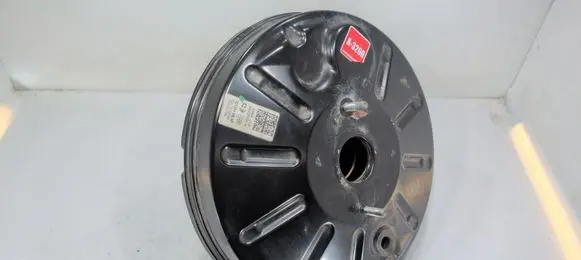 Volkswagen PASSAT B7 Brake booster 3C1614105AP