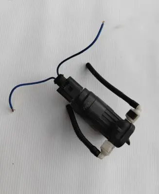 Volkswagen Golf V Windscreen/windshield washer pump 1K6955651